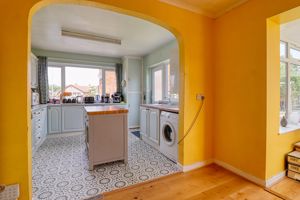 Kitchen- click for photo gallery